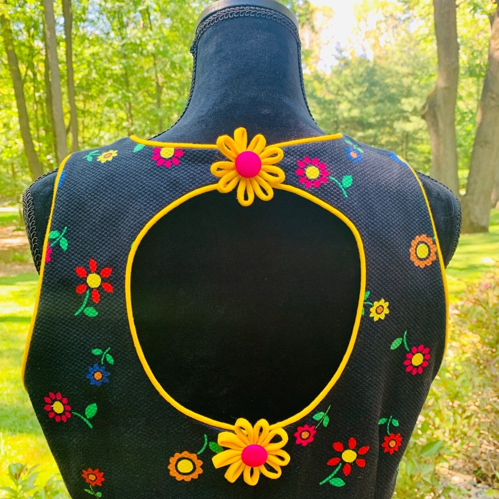 🎉HP Vintage Floral Daisy Asian Frog Knot Button Black Yellow Knit 80s 90s Dress